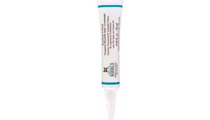 Kiehl's Targeted Blemish Spot Treatment är en produkt som hjälper till att snabbt minska finnar. En bra lösning på hur man får bort finnar snabbt hemma.