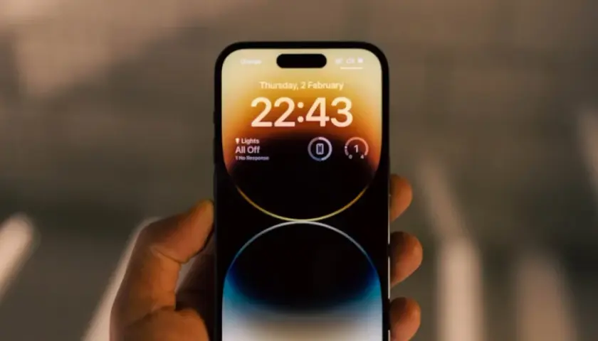 Jaki iPhone wybrać, aby uniknąć rozczarowania i zaoszczędzić?