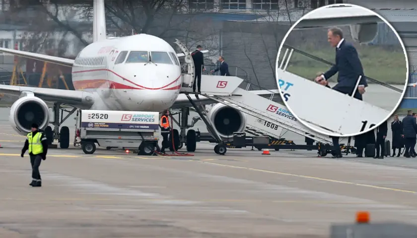 Kto z otoczenia premiera najczęściej latał służbowym samolotem do Gdańska w ostatnim roku? Na zdjęciu widać premiera wchodzącego po schodkach do samolotu.