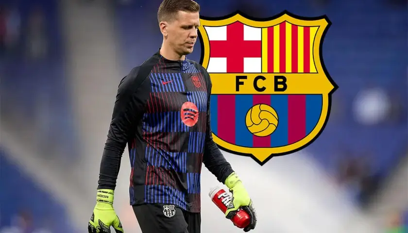 Bramkarz FC Barcelona w stroju treningowym, z rękawicami i butelką wody. Obok herb klubu.