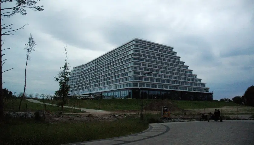Hotel Gołębiewski Pobierowo: Otwarcie 2026? Sprawdź datę!