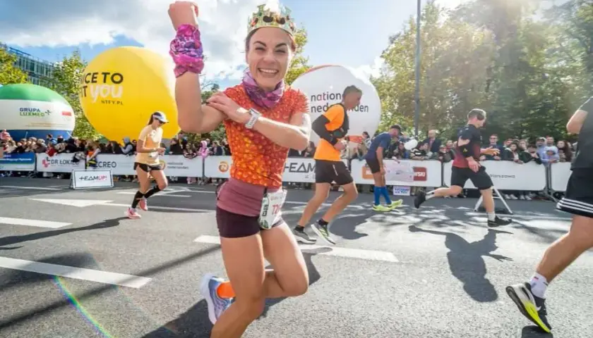 Pierwszy maraton jaki czas? Oczekiwania dla początkujących biegaczy