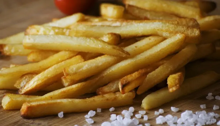 Ile kcal mają frytki domowe? Zaskakujące fakty o kaloriach