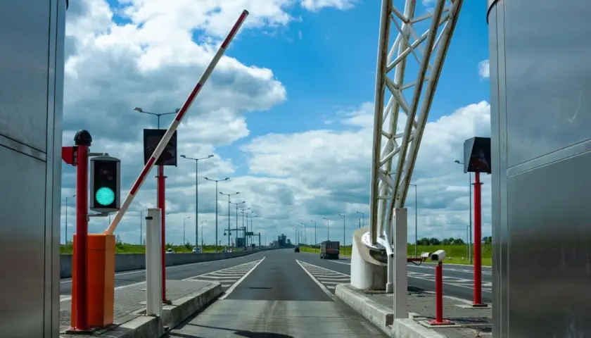 Czy na autostradach są bramki? Oto, co musisz wiedzieć o opłatach