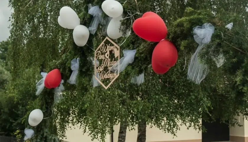 Brama weselna DIY: Praktyczny przewodnik krok po kroku