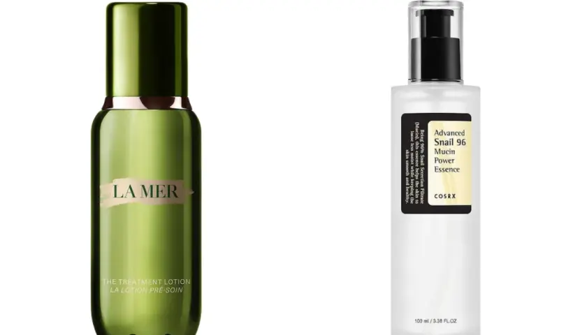 Due flaconi di prodotti skincare: uno verde La Mer e uno bianco COSRX con il suo siero va risciacquato.