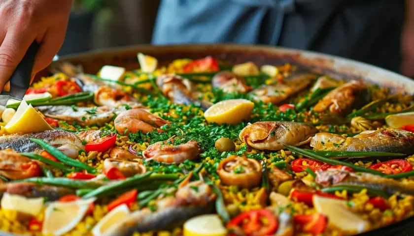 Co to jest paella? Poznaj sekrety tego hiszpańskiego dania
