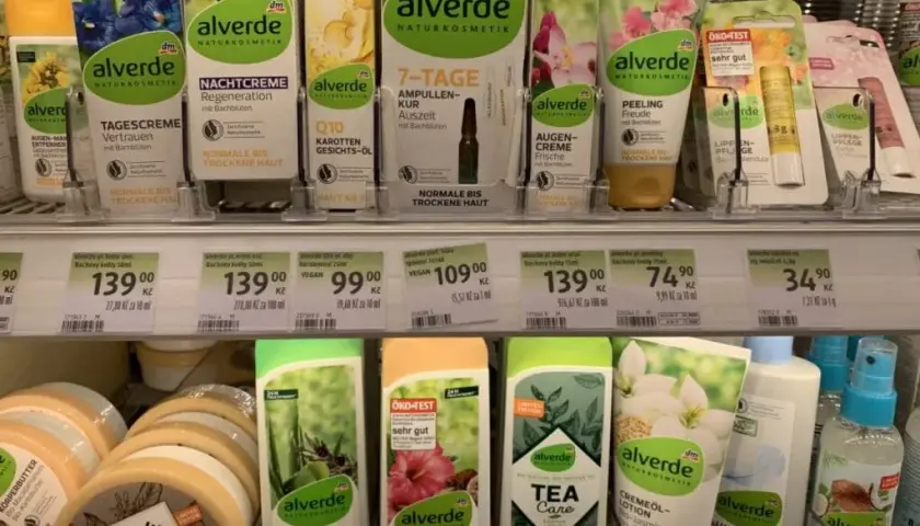 Co warto kupić w DM? Odkryj najlepsze produkty, które zachwycają