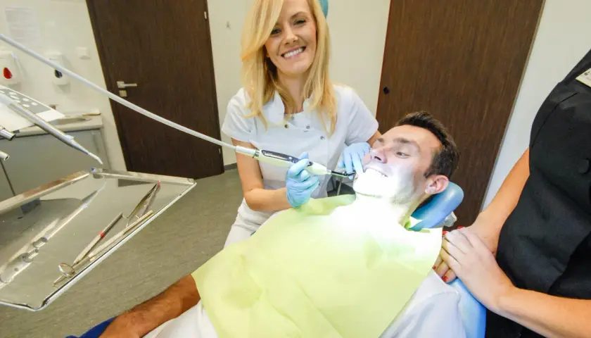 Jak pokonać strach przed dentystą i cieszyć się zdrowym uśmiechem