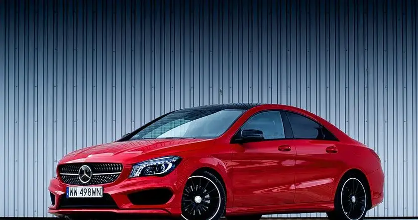 Mercedes CLA 250 4MATIC – osiągi, wyposażenie i zalety sportowego sedana