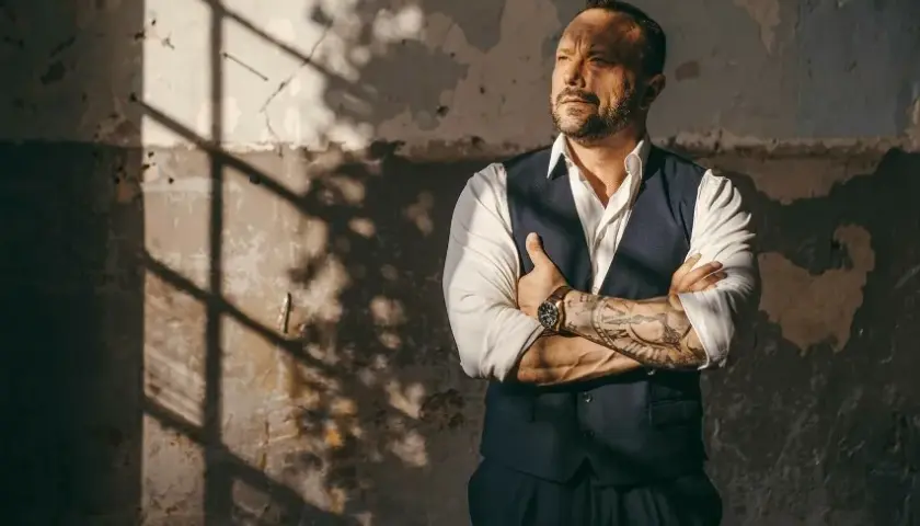 Mirosław Niewiadomski tenor ile ma lat - zaskakujące fakty o artyście