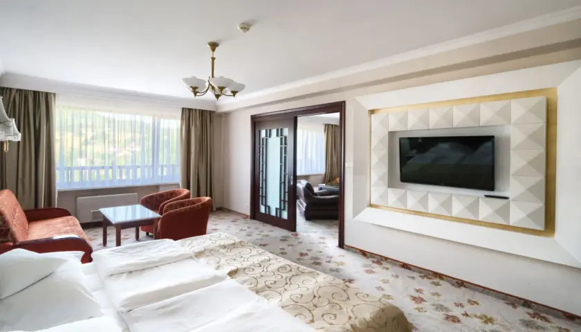 Ile kosztuje nocleg w hotelu Gołębiewski? Ceny, pokoje i ukryte opłaty