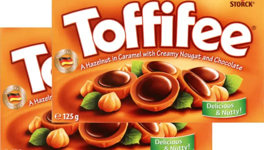 Toffifee: orzech laskowy w karmelu z kremowym nugatem i czekoladą.