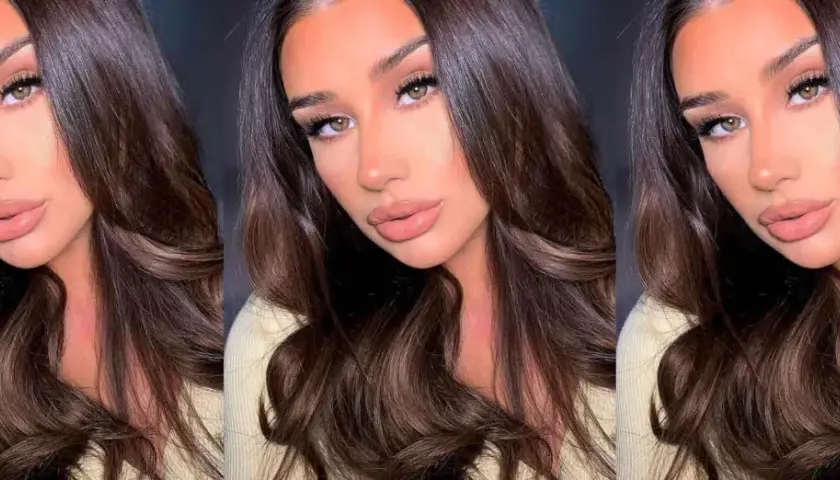 Peinados para graduación con cabello suelto: ondas suaves y brillo natural para un look radiante.