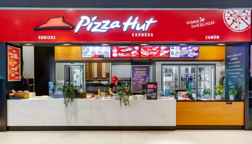 Pizza Hut Express z ofertą dla studentów. Zamów świeżą pizzę i skorzystaj ze zniżki studenckiej.