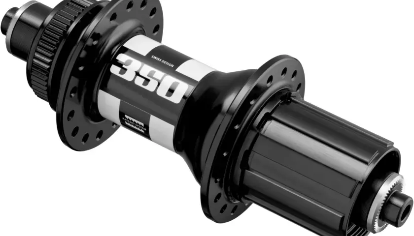 A black DT 350 hub with white stripes and "350 SWISS DESIGN" branding. It features a ratchet system for smooth engagement.