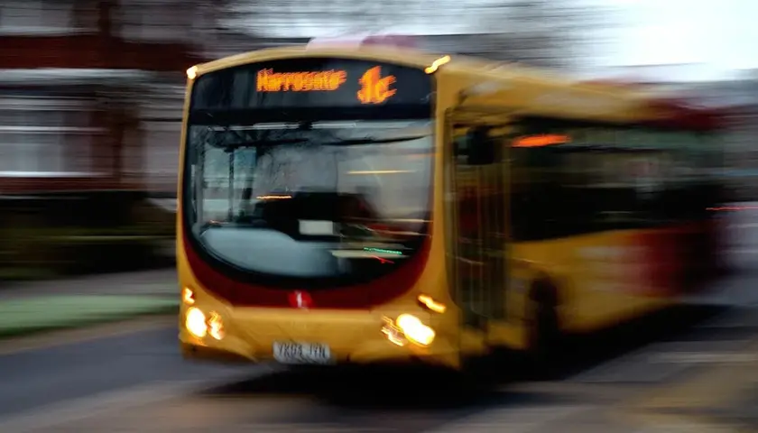 Jaki bus do 20 tys? Oto najlepsze modele, które warto rozważyć