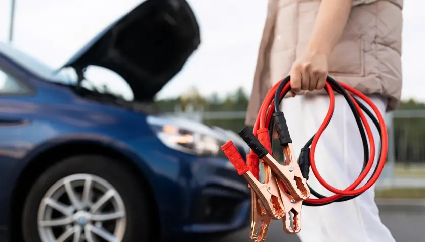 Jak odpalić auto na kablach: proste kroki, które uratują sytuację