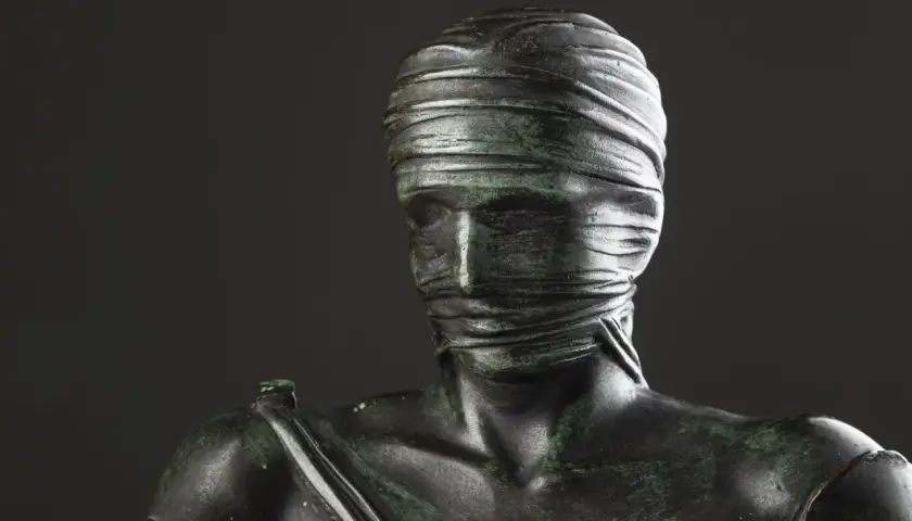 Igor Mitoraj: Spękane piękno, symbolika i gdzie zobaczysz rzeźby?