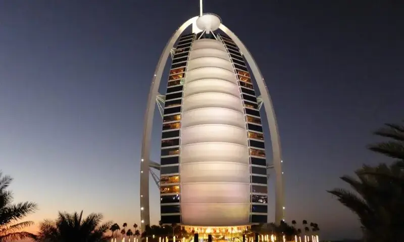 Ile kosztuje hotel w Dubaju? Ceny, które Cię zaskoczą