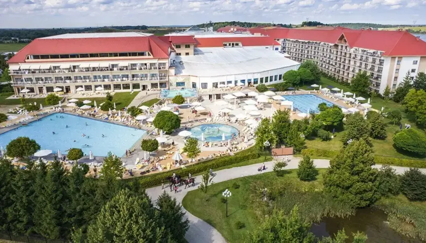 Ile kosztuje doba w hotelu Gołębiewski w Karpaczu? Ceny, które zaskakują