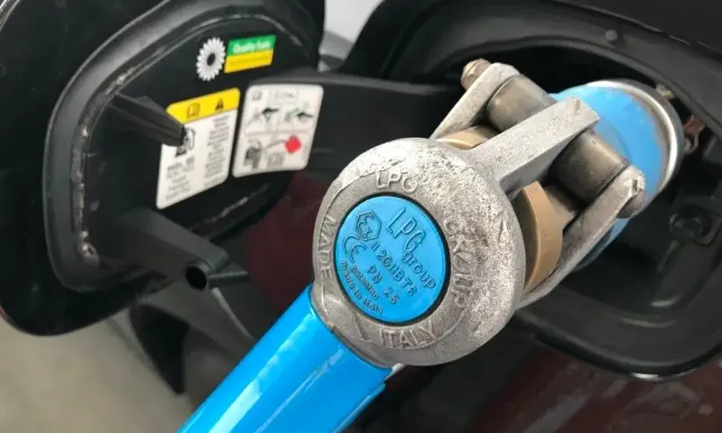 Jak tankować LPG: proste kroki i ważne zasady bezpieczeństwa