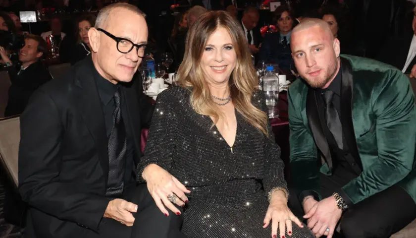 Tom Hanks z żoną Ritą Wilson i synem Chesleyem. Ile dzieci ma Tom Hanks? Czworo.