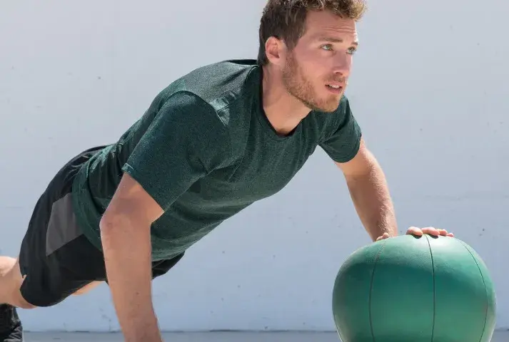 Qué es el entrenamiento de fuerza y cómo transforma tu cuerpo