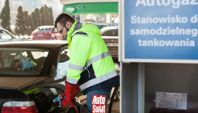 CNG i hybryda – co to jest i jak wpływają na środowisko?