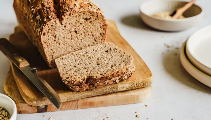Jaki chleb na wysoki cholesterol? Pełnoziarnisty kluczem do zdrowia serca