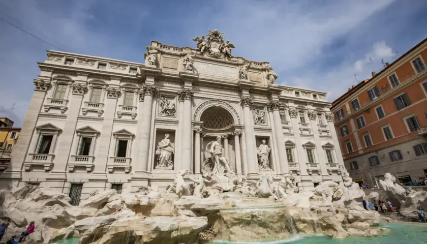 Fontana di Trevi, un capolavoro barocco, è una delle cose da vedere vicino stazione Termini.