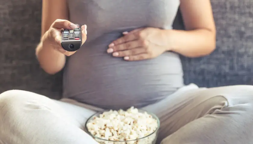 Najlepsze filmy o ciąży, które poruszają emocje i wyzwania rodzicielstwa