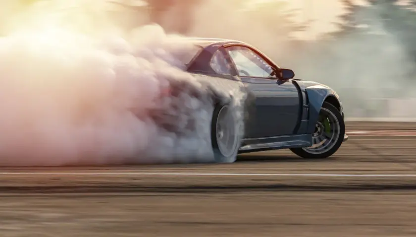 Jak adrenalina motoryzacji spotyka emocje platform rozrywkowych online