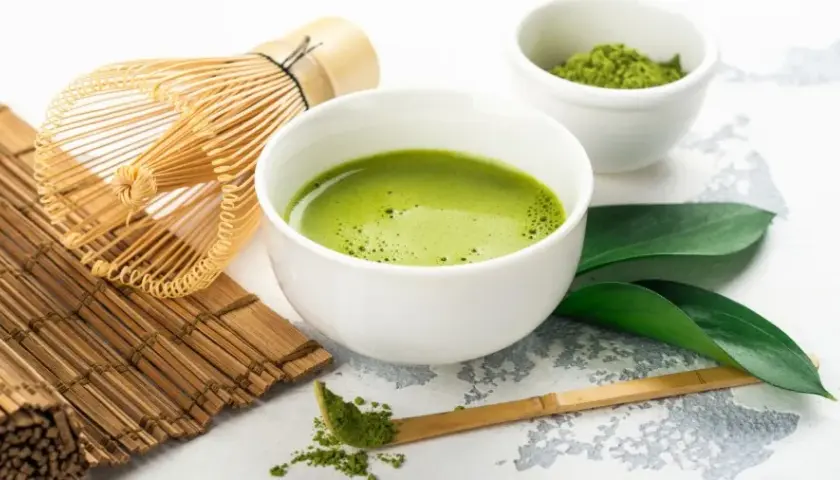 Nauczysz się jak pić herbatę matcha: 5 wskazówek od ekspertów
