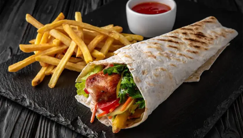Ile kalorii ma kebab? Zaskakujące różnice w kaloryczności!