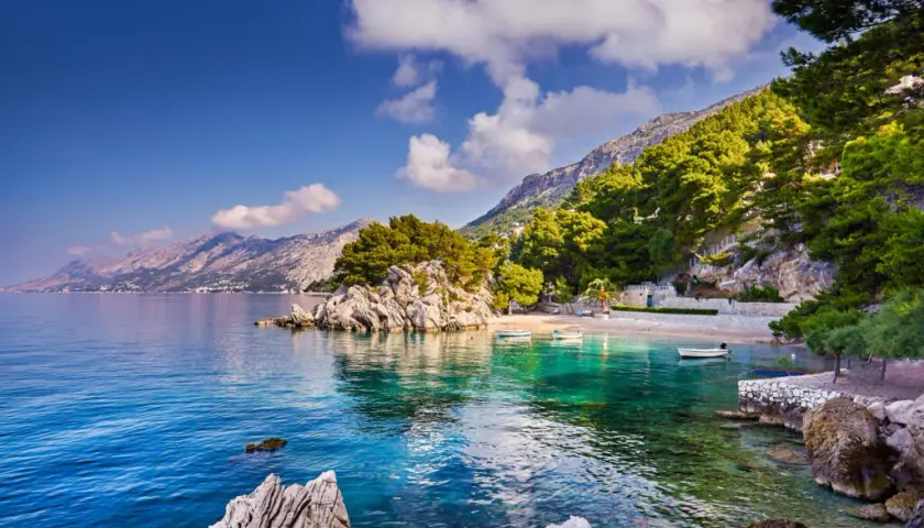 Makarska: Co zwiedzić? Najlepsze miejsca, plaże i Skywalk