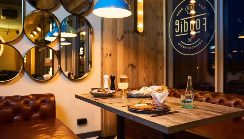 Gdzie zjeść w Nowym Targu? Odkryj najlepsze restauracje i dania