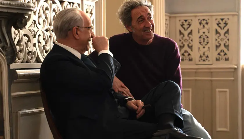 Toni Servillo, in un momento di gioia, ricorda i suoi film più belli.