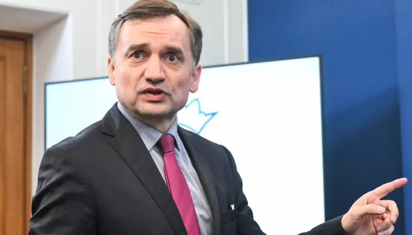 Zbigniew Ziobro: Żyje i leczy się na raka. Prawda o jego stanie