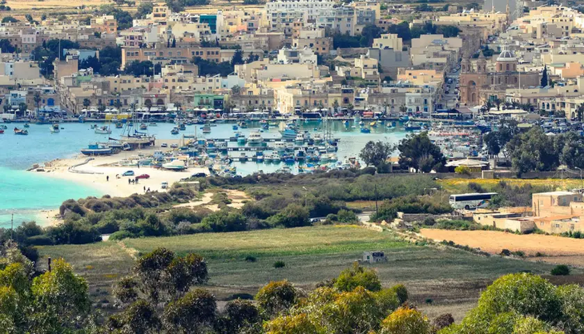 Gdzie zjeść w Marsaxlokk? Odkryj najlepsze lokalne smaki
