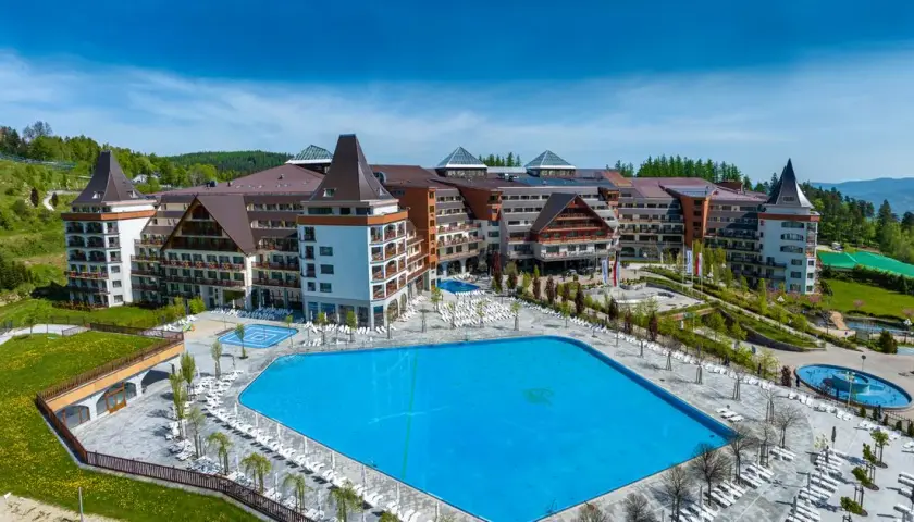 Ile kosztuje doba w hotelu Gołębiewski w Karpaczu? Ceny i porady