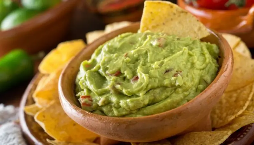 Jak zrobić guacamole? Prosty przepis i sekrety idealnego smaku