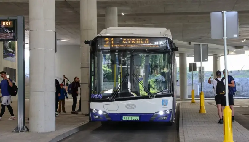 Jak dojechać do cmentarza Batowice - najłatwiejsze opcje transportu