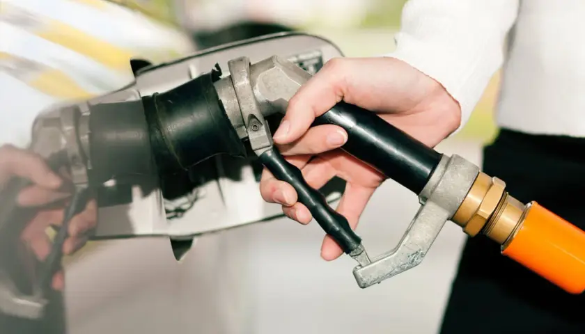 CNG w samochodzie - co to jest i jakie ma zalety dla kierowców