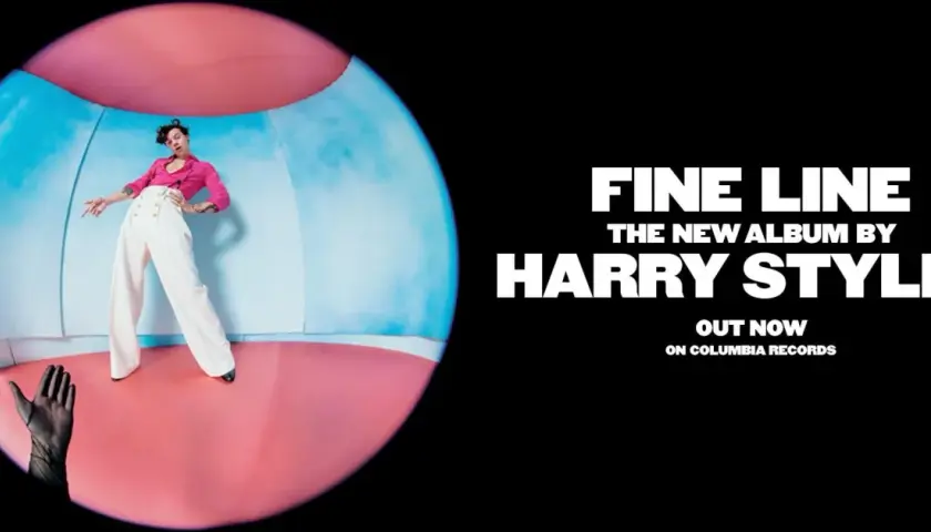Harry Styles w różowej koszuli i białych spodniach, jakby chciał powiedzieć "adore you". Album "Fine Line" już dostępny.