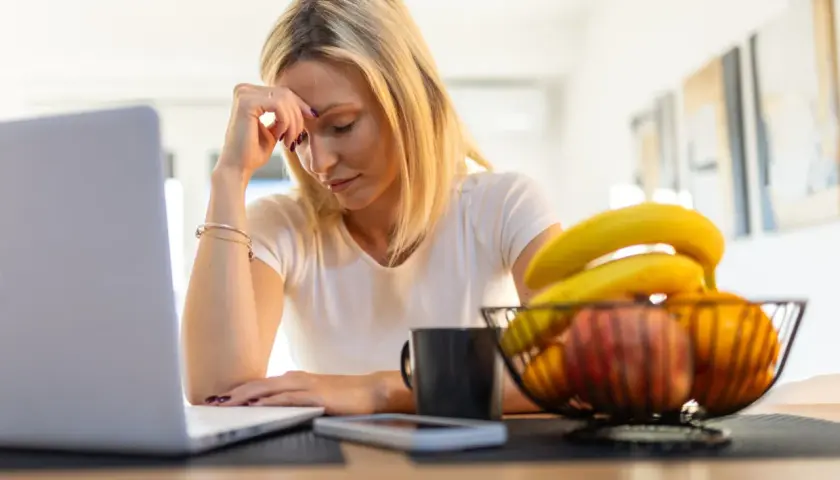 Burnout Symptome: Erkennen Sie die versteckten Anzeichen rechtzeitig