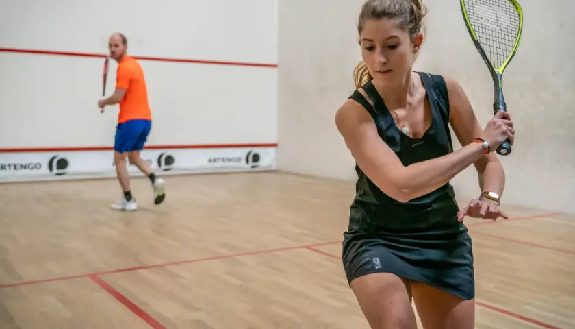 Squash i spalanie kalorii - poznaj prawdziwy potencjał tej gry