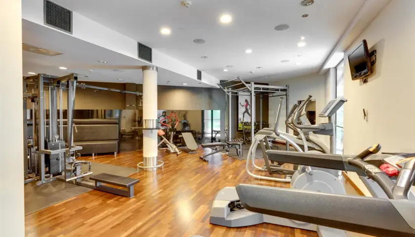 Siłownia w Hotelu Diament Ustroń. Wiele maszyn cardio i do treningu siłowego. Sprawdź opinie o spa & wellness hotel diament ustroń.