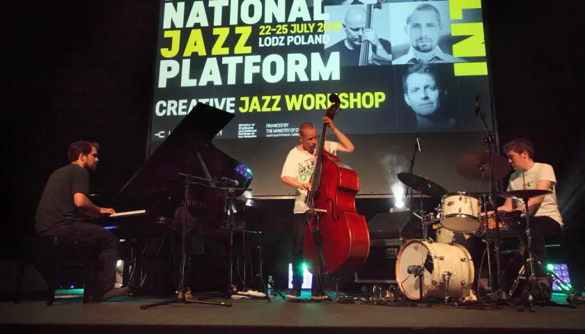 Najlepsze kluby jazzowe w Łodzi: muzyka na żywo i atmosfera