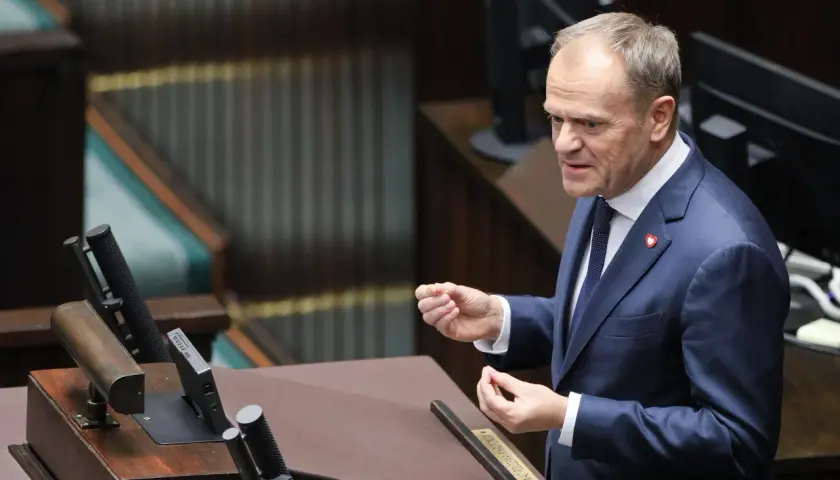 Kiedy rządził Tusk? Daty, koalicje i kluczowe wydarzenia